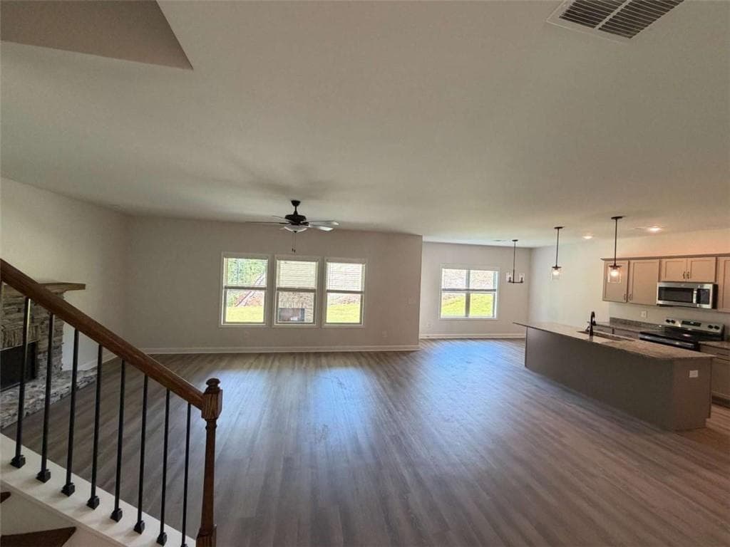 4 bedroom, 4 bathroom, 2,903 sq ft single family residence under contract at 6454 Plantation Station Dr, Lula, GA 30554 — photo 10