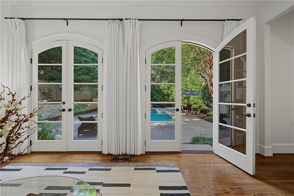 5 bedroom, 8 bathroom, 9,000 sq ft single family residence for sale at 82 Blackland Road, Atlanta, GA 30342 — photo 9