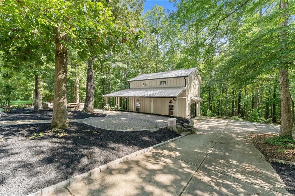 5 bedroom, 5 bathroom, 3,776 sq ft single family residence for sale at 342 Woodland Path, Dallas, GA 30132 — photo 3