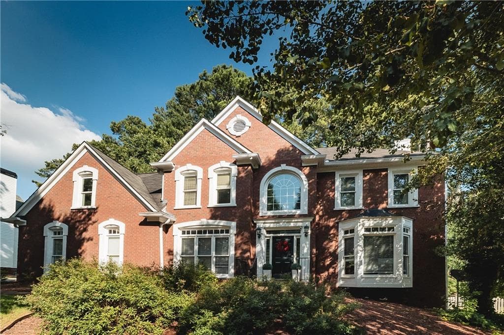 5 bedroom, 4 bathroom, 3,857 sq ft single family residence for sale at 525 White Ridge Trace, Lawrenceville, GA 30043 — photo 2