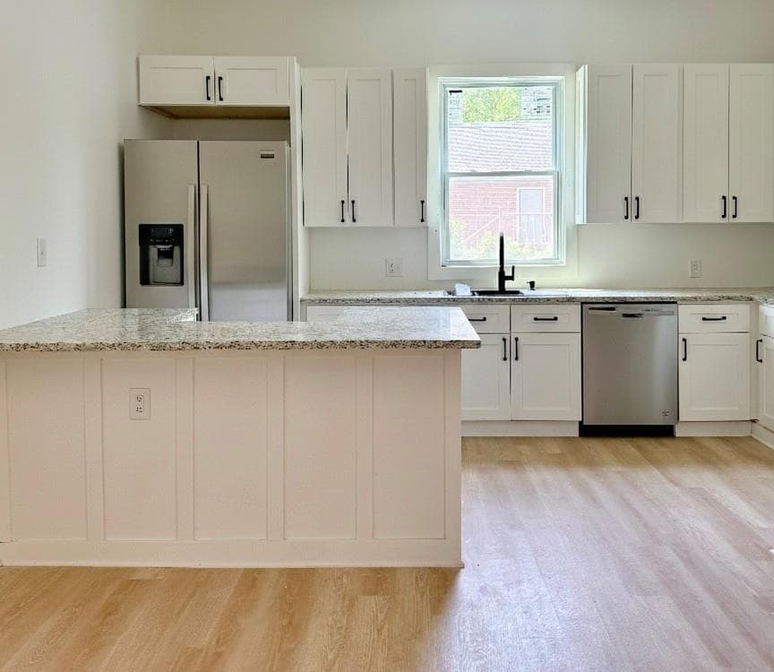 3 bedroom, 2 bathroom, 1,171 sq ft single family residence for sale at 808 Center Street, Macon, GA 31217 — photo 7