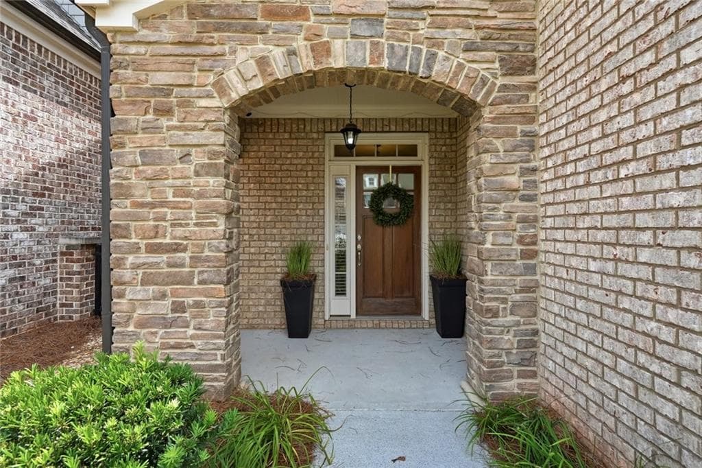 4 bedroom, 4 bathroom, 3,013 sq ft single family residence for sale at 5310 Cedar Glenn Court, Cumming, GA 30040 — photo 4