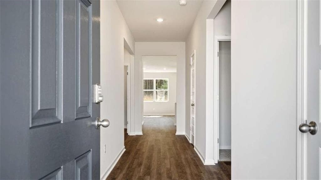 4 bedroom, 2 bathroom, 1,774 sq ft single family residence for sale at 1121 Adirondac Way, Bonaire, GA 31005 — photo 2