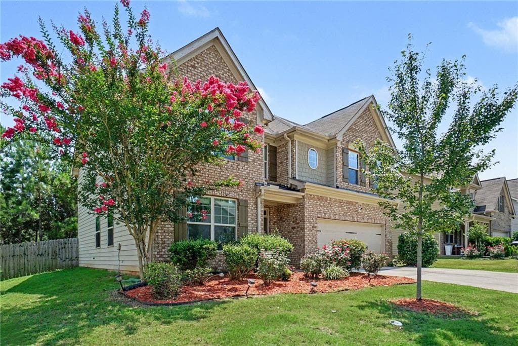 4 bedroom, 3 bathroom, 2,320 sq ft single family residence for sale at 429 Lanier Court, Hiram, GA 30141 — photo 2