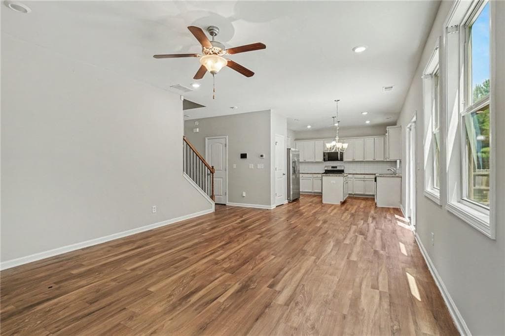 4 bedroom, 3 bathroom, 2,320 sq ft single family residence for sale at 429 Lanier Court, Hiram, GA 30141 — photo 5