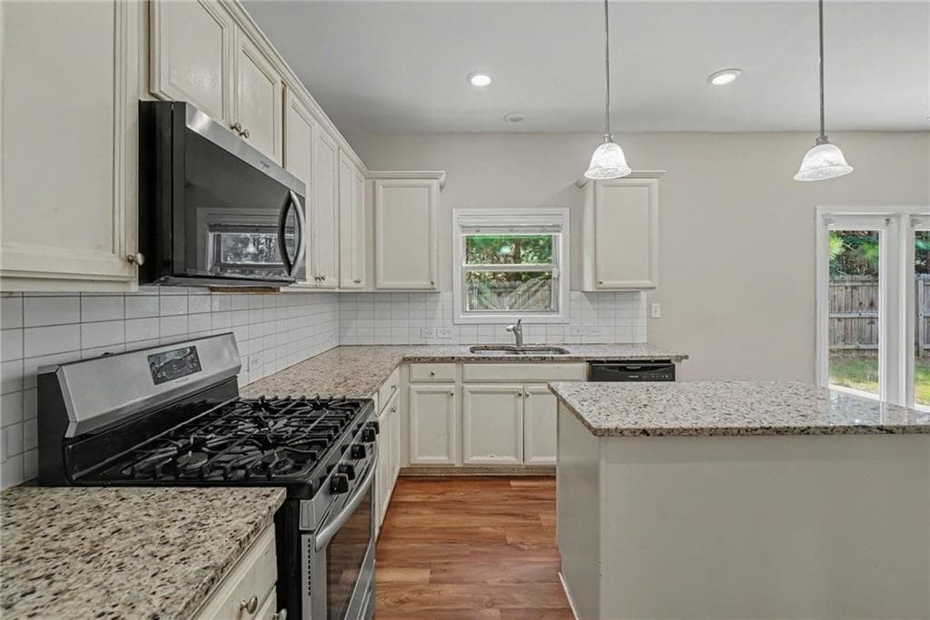4 bedroom, 3 bathroom, 2,320 sq ft single family residence for sale at 429 Lanier Court, Hiram, GA 30141 — photo 10