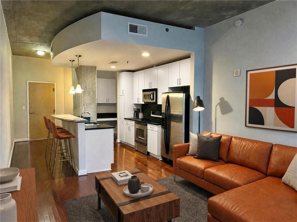 1 bedroom, 1 bathroom, 811 sq ft condominium for sale at 361 17th Street 1706, Atlanta, GA 30363 — photo 6
