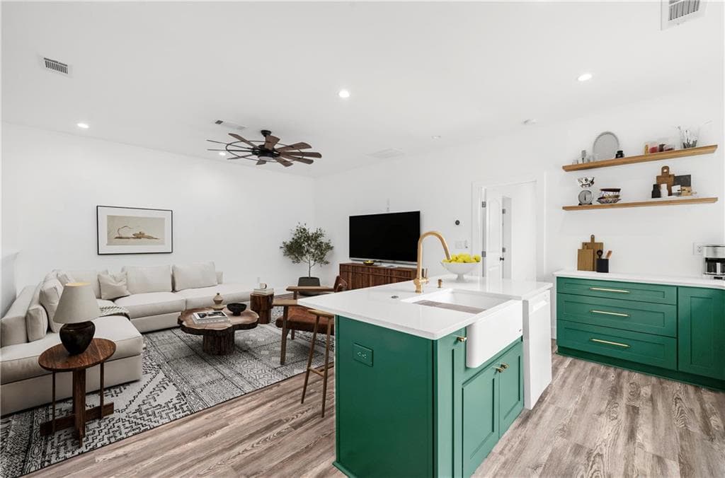 1 bedroom, 1 bathroom, 800 sq ft other for rent at 1871 Dyer Circle, Atlanta, GA 30341 for $1,895 a month — photo 8