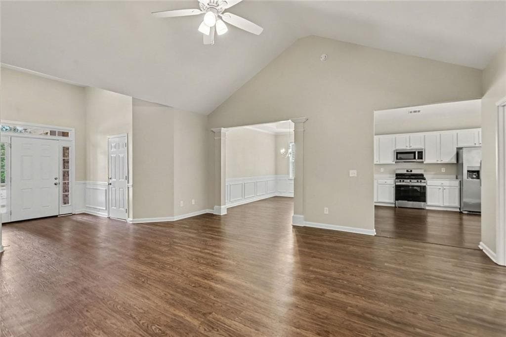 3 bedroom, 2 bathroom, 3,036 sq ft single family residence under contract at 425 Tell Circle, Atlanta, GA 30331 — photo 6
