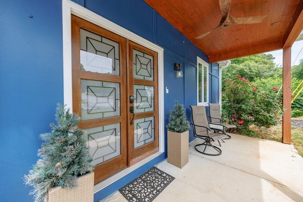 4 bedroom, 6 bathroom, 3,550 sq ft single family residence for rent at 3336 Creatwood Trail, Smyrna, GA 30080 for $3,300 a month — photo 2