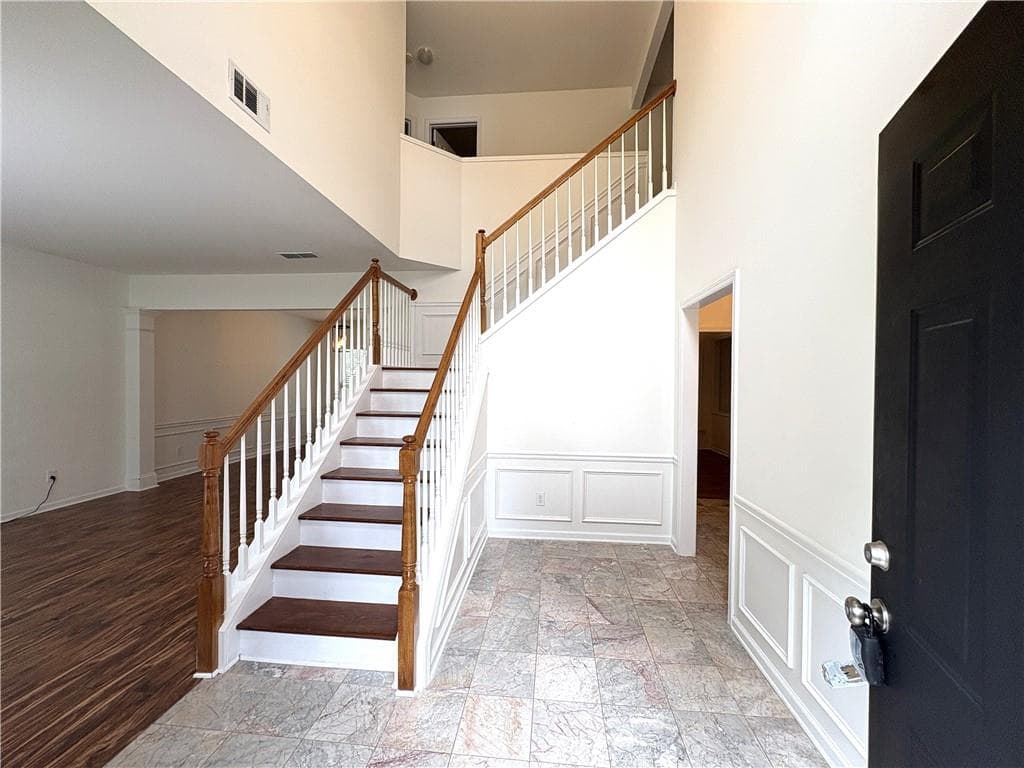 4 bedroom, 3 bathroom, 2,498 sq ft single family residence for rent at 195 Gaines Oak Way, Suwanee, GA 30024 for $2,800 a month — photo 2