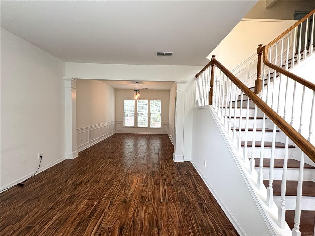 4 bedroom, 3 bathroom, 2,498 sq ft single family residence for rent at 195 Gaines Oak Way, Suwanee, GA 30024 for $2,800 a month — photo 3