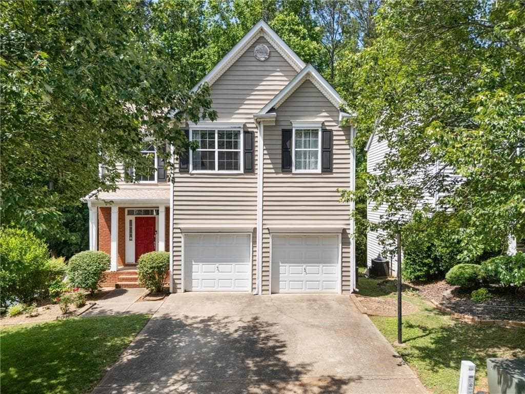 3 bedroom, 3 bathroom, 2,574 sq ft single family residence under contract at 237 Colony Center Drive, Woodstock, GA 30188