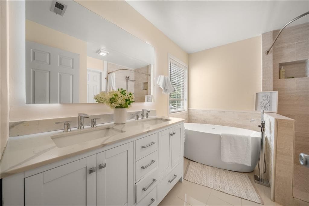 3 bedroom, 3 bathroom, 2,574 sq ft single family residence under contract at 237 Colony Center Drive, Woodstock, GA 30188 — photo 3