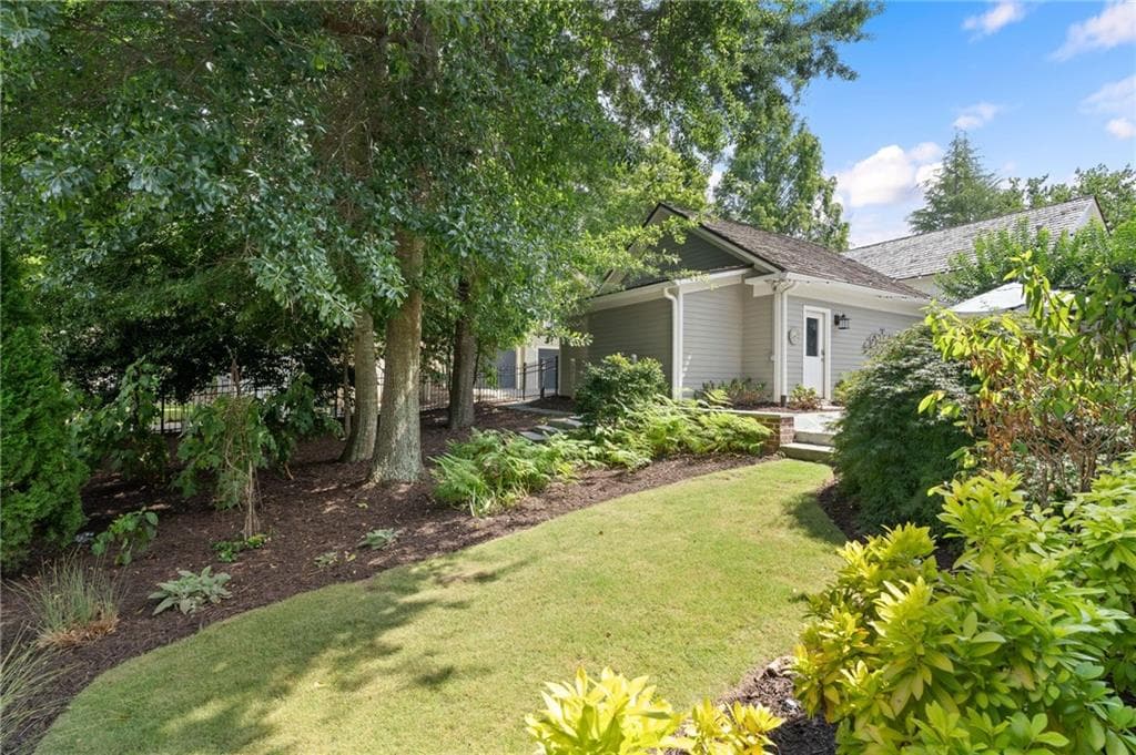 4 bedroom, 4 bathroom, 3,628 sq ft single family residence for sale at 6855 Bucks Road, Cumming, GA 30040 — photo 6