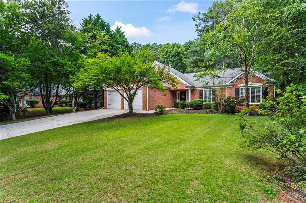 3 bedroom, 2 bathroom, 1,726 sq ft single family residence for sale at 45 Quail Run, Acworth, GA 30101 — photo 2