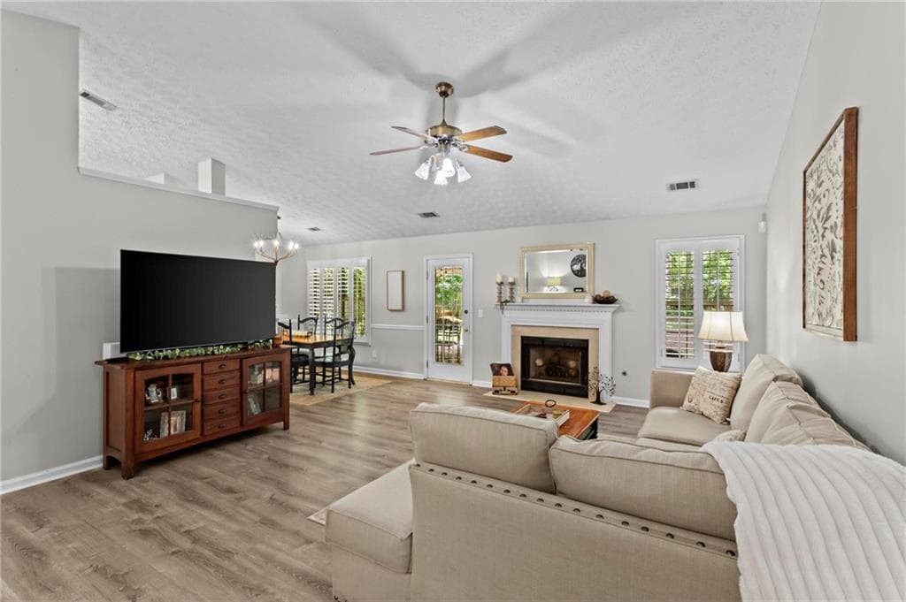 3 bedroom, 2 bathroom, 1,726 sq ft single family residence for sale at 45 Quail Run, Acworth, GA 30101 — photo 5