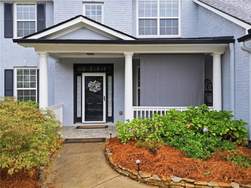 4 bedroom, 3 bathroom, 2,371 sq ft single family residence for sale at 225 Brookview Place, Woodstock, GA 30188 — photo 2