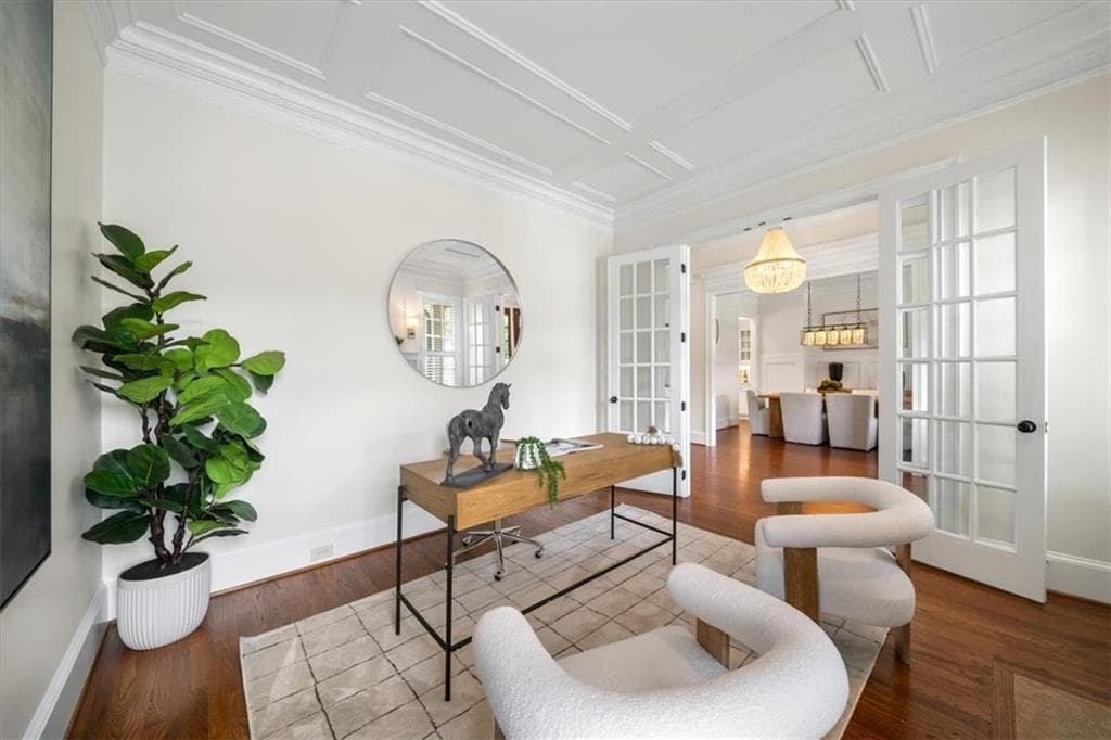 7 bedroom, 6 bathroom, 7,113 sq ft single family residence under contract at 1084 West Nancy Creek Drive, Atlanta, GA 30319 — photo 7