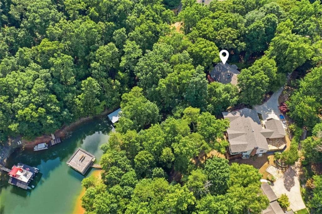 6 bedroom, 3 bathroom, 4,015 sq ft single family residence for sale at 8170 Old Mill Drive, Gainesville, GA 30506 — photo 7