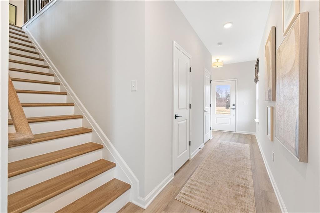 4 bedroom, 3 bathroom, 2,182 sq ft single family residence for sale at 524 Loblolly Lane, Canton, GA 30114 — photo 4