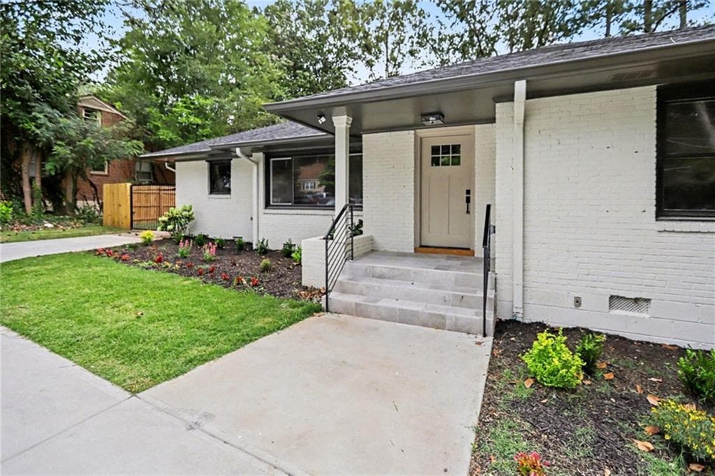 3 bedroom, 2 bathroom, 1,518 sq ft single family residence for sale at 2383 N Decatur Road, Decatur, GA 30033 — photo 3