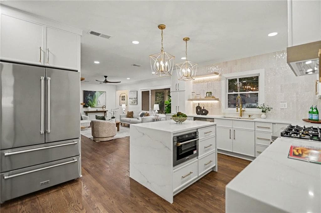3 bedroom, 2 bathroom, 1,518 sq ft single family residence for sale at 2383 N Decatur Road, Decatur, GA 30033 — photo 7
