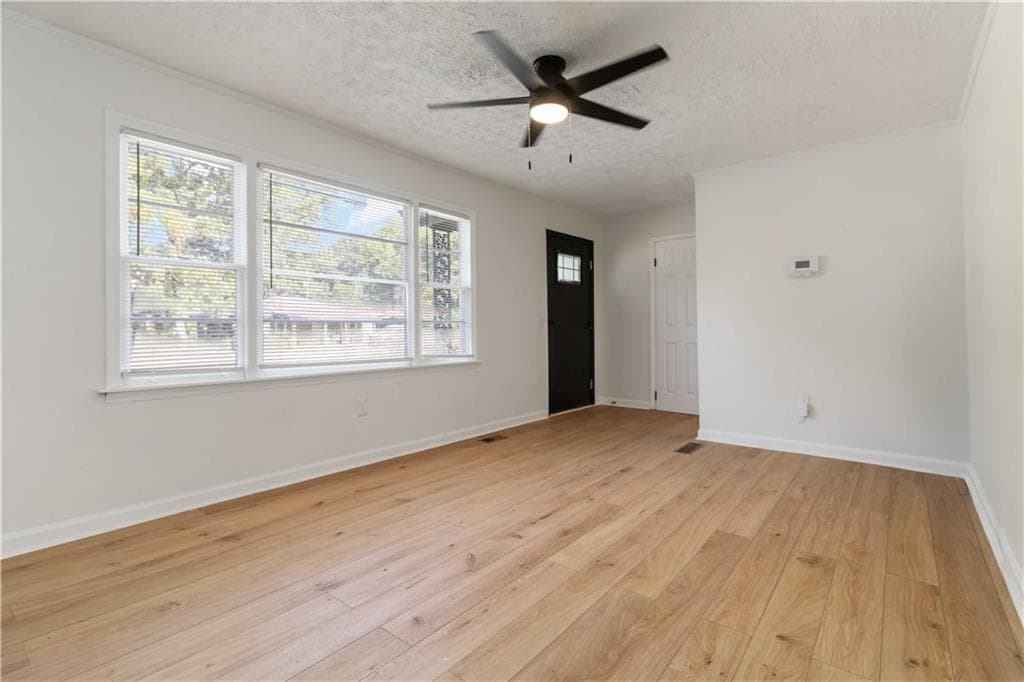 3 bedroom, 1 bathroom, 1,306 sq ft single family residence for sale at 8151 Puckett Street, Covington, GA 30014 — photo 6