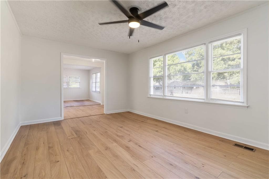 3 bedroom, 1 bathroom, 1,306 sq ft single family residence for sale at 8151 Puckett Street, Covington, GA 30014 — photo 7