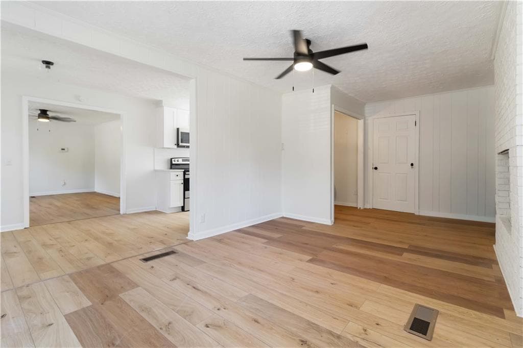 3 bedroom, 1 bathroom, 1,306 sq ft single family residence for sale at 8151 Puckett Street, Covington, GA 30014 — photo 8