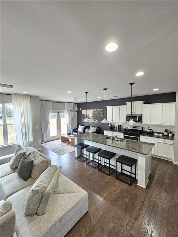 4 bedroom, 3 bathroom, 2,180 sq ft single family residence for sale at 1533 Maddox Lane, Monroe, GA 30656 — photo 7