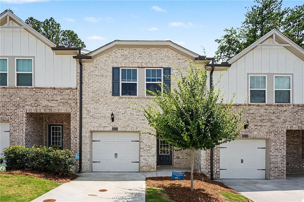 3 bedroom, 3 bathroom, 1,188 sq ft townhouse for rent at 4004 Holland Grove Road, Lawrenceville, GA 30044 for $2,350 a month — photo 1 of 31