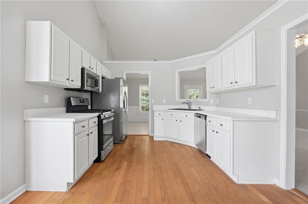 3 bedroom, 2 bathroom, 1,907 sq ft single family residence under contract at 1565 Heatherton Road, Dacula, GA 30019 — photo 10