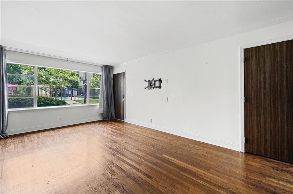 2 bedroom, 1 bathroom, 815 sq ft condominium under contract at 2240 Cheshire Bridge Road 207, Atlanta, GA 30324 — photo 6