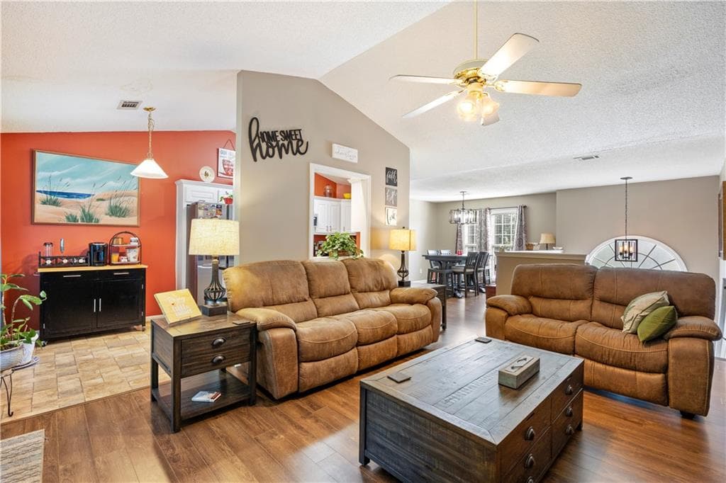 5 bedroom, 3 bathroom, 2,233 sq ft single family residence for sale at 323 Natchez Circle, Winder, GA 30680 — photo 6