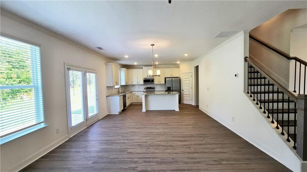 5 bedroom, 4 bathroom single family residence for rent at 7372 Rocklin Lane, Flowery Branch, GA 30542 for $2,800 a month — photo 8