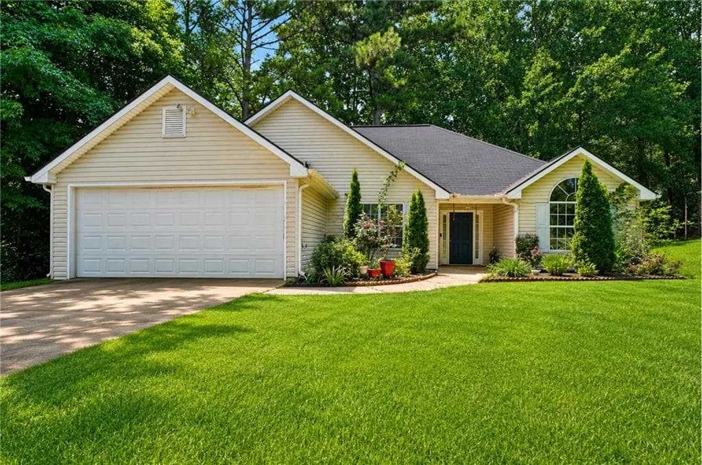 3 bedroom, 2 bathroom, 1,580 sq ft single family residence for sale at 7216 Ironwood Drive, Gainesville, GA 30507 — photo 2