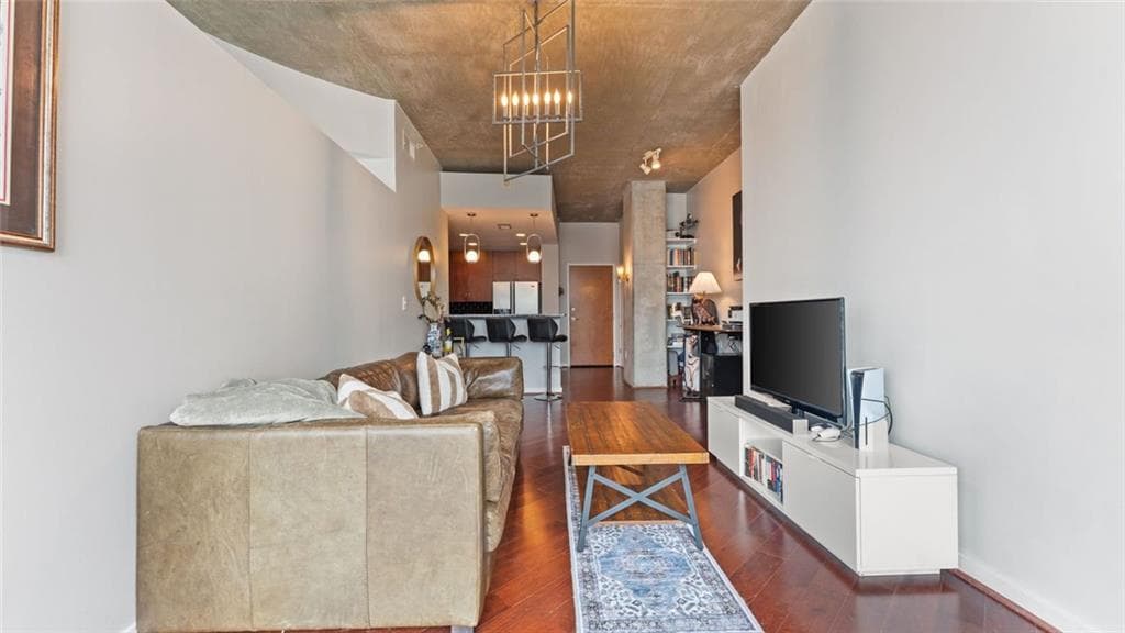 1 bedroom, 1 bathroom, 744 sq ft condominium for sale at 860 Peachtree Street 1606, Atlanta, GA 30308 — photo 2
