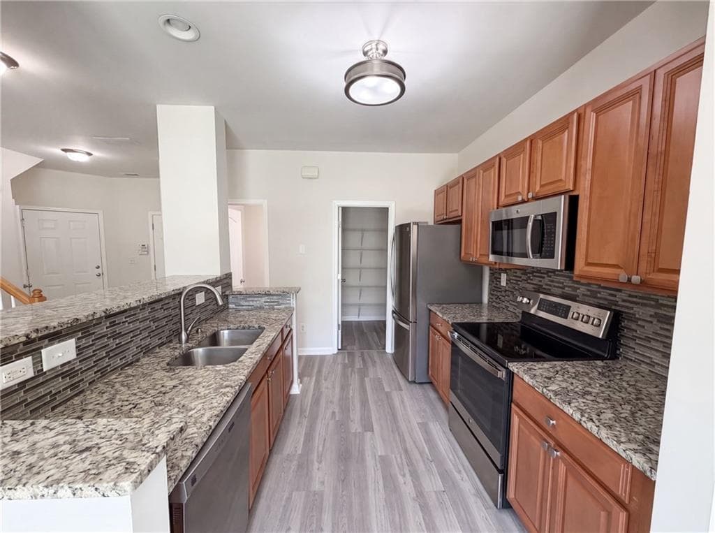 2 bedroom, 3 bathroom, 1,724 sq ft townhouse for sale at 1019 Ivydale Circle, Lawrenceville, GA 30045 — photo 2