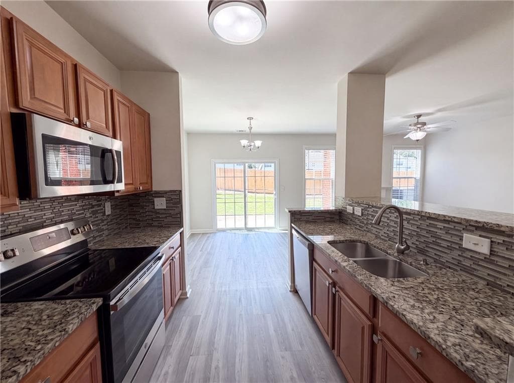 2 bedroom, 3 bathroom, 1,724 sq ft townhouse for sale at 1019 Ivydale Circle, Lawrenceville, GA 30045 — photo 6