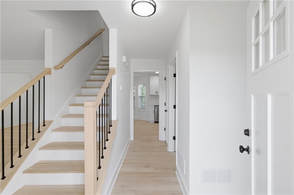 4 bedroom, 4 bathroom, 3,186 sq ft single family residence for rent at 230 Pinebridge Court, Johns Creek, GA 30022 for $3,500 a month — photo 2