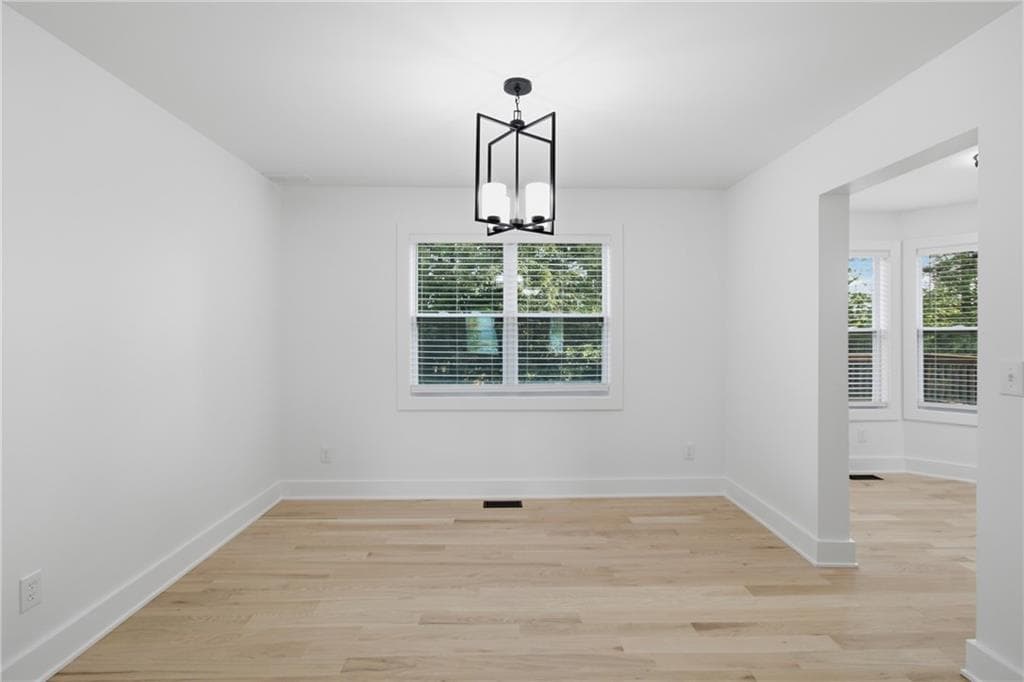 4 bedroom, 4 bathroom, 3,186 sq ft single family residence for rent at 230 Pinebridge Court, Johns Creek, GA 30022 for $3,500 a month — photo 6