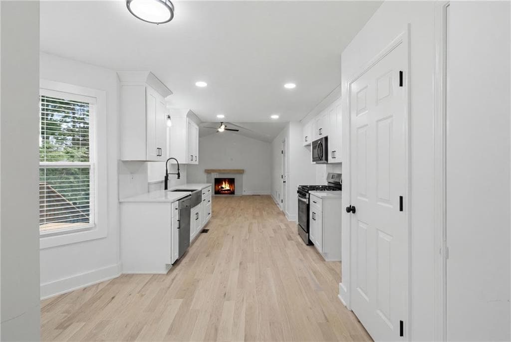 4 bedroom, 4 bathroom, 3,186 sq ft single family residence for rent at 230 Pinebridge Court, Johns Creek, GA 30022 for $3,500 a month — photo 8