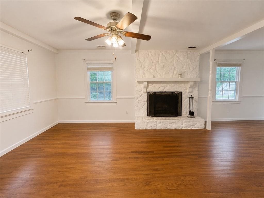 4 bedroom, 2 bathroom, 1,562 sq ft single family residence under contract at 3414 Twin Village Lane, Snellville, GA 30039 — photo 2