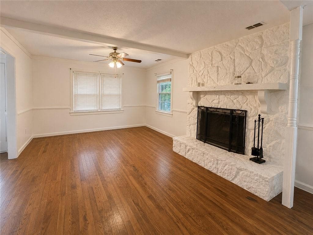 4 bedroom, 2 bathroom, 1,562 sq ft single family residence under contract at 3414 Twin Village Lane, Snellville, GA 30039 — photo 3