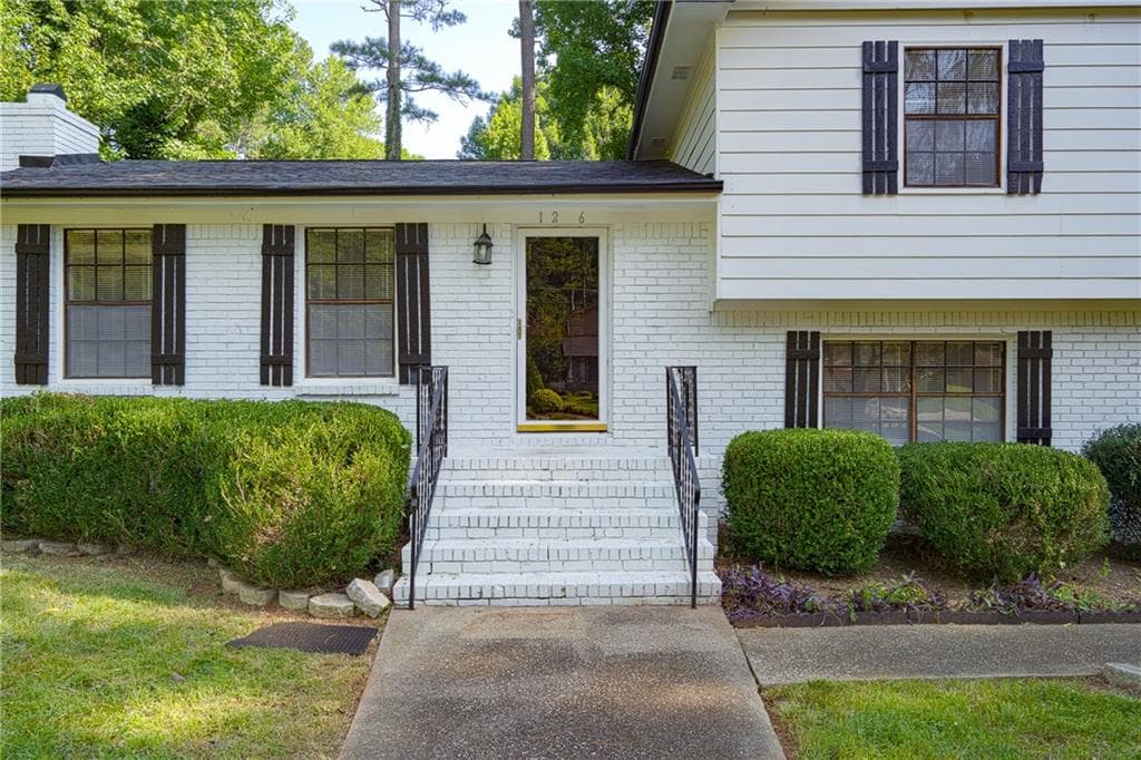 3 bedroom, 3 bathroom, 1,777 sq ft single family residence under contract at 1236 Country Pine Drive, Ellenwood, GA 30294 — photo 5