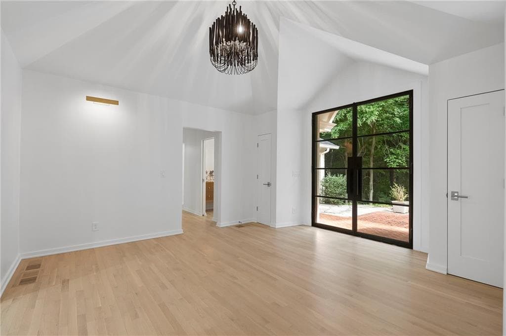 4 bedroom, 5 bathroom, 5,473 sq ft single family residence for sale at 366 Blackland Road, Atlanta, GA 30342 — photo 8