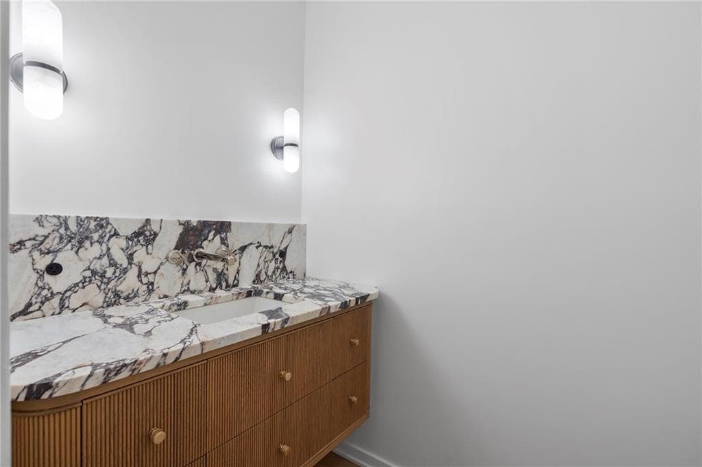4 bedroom, 5 bathroom, 5,473 sq ft single family residence for sale at 366 Blackland Road, Atlanta, GA 30342 — photo 9