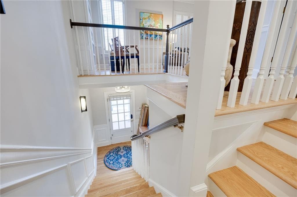 4 bedroom, 5 bathroom, 3,886 sq ft condominium under contract at 2321 English Ivy Court 22, Atlanta, GA 30339 — photo 6