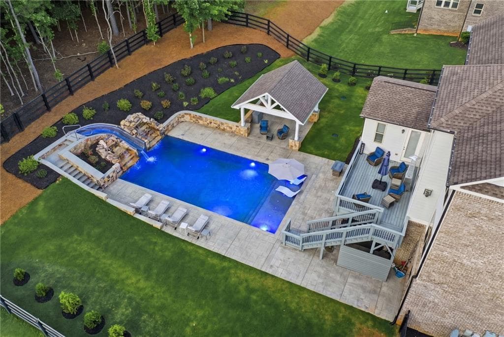 6 bedroom, 5 bathroom, 5,400 sq ft single family residence for sale at 5475 Summit Oak Drive, Milton, GA 30004 — photo 5
